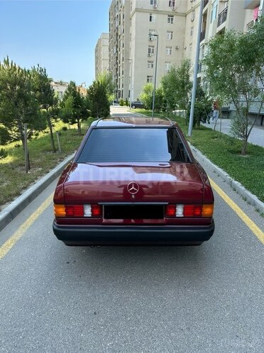 Mercedes 190-10