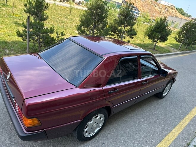 Mercedes 190-9