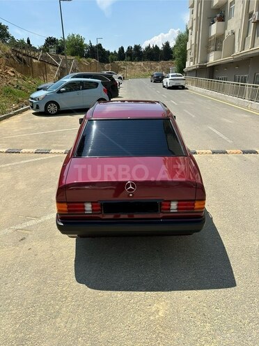 Mercedes 190-4