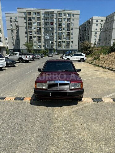 Mercedes 190-1