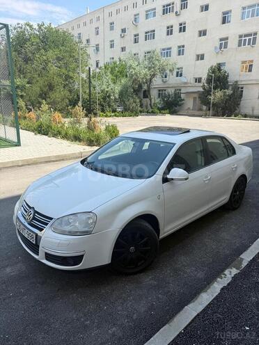 Volkswagen Jetta-12