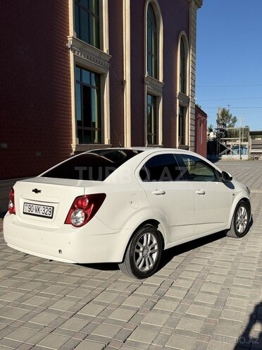 Chevrolet Aveo-4