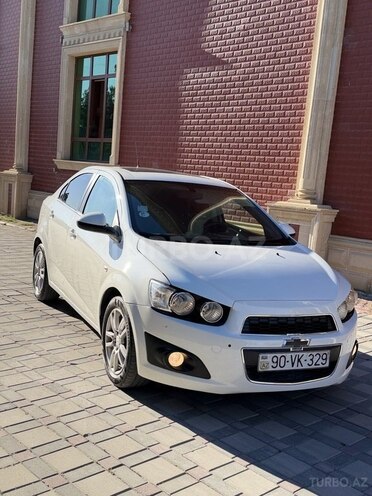 Chevrolet Aveo-3