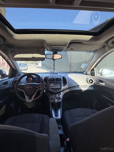 Chevrolet Aveo-7
