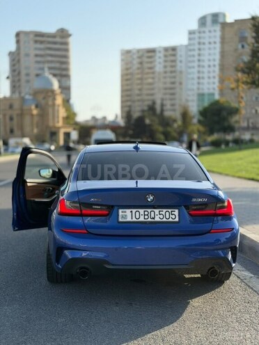 BMW 330-2