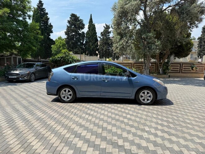 Toyota Prius-11