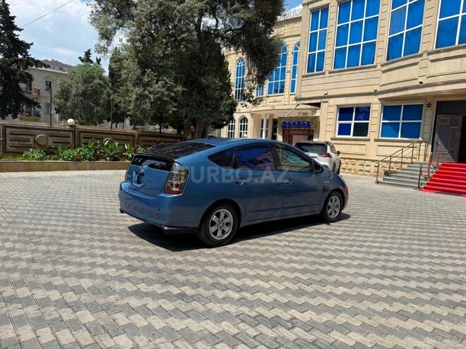 Toyota Prius-8