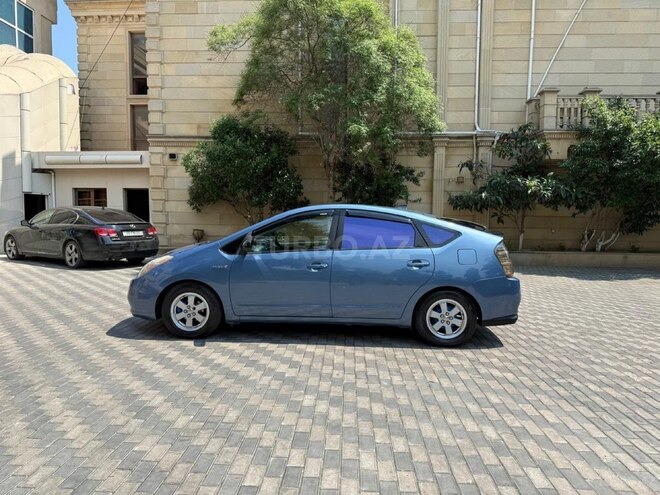 Toyota Prius-4