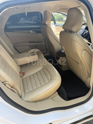 Ford Fusion (North America)-18