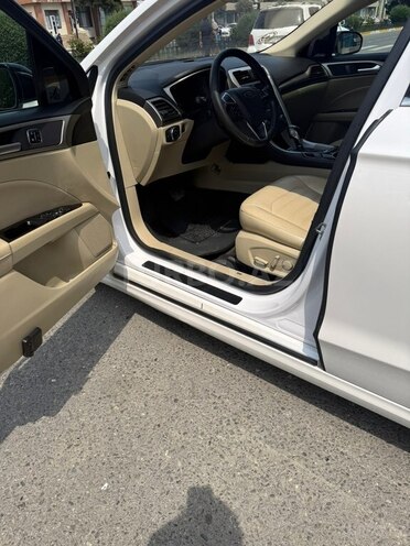 Ford Fusion (North America)-16