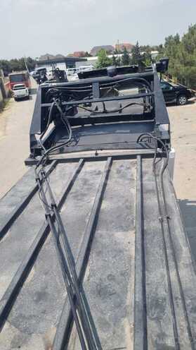 Isuzu NPR 75 L-9