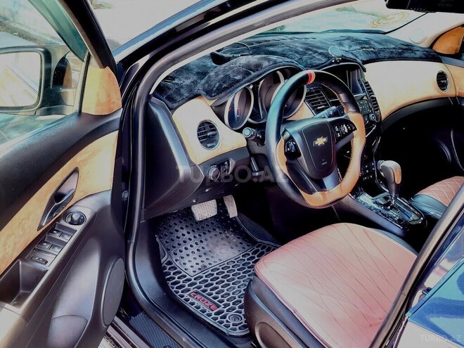 Chevrolet Cruze-8