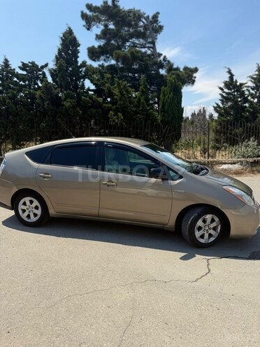 Toyota Prius-3