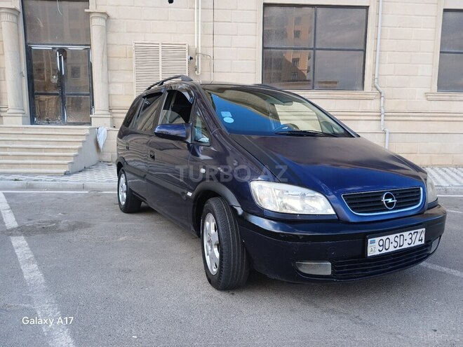 Opel Zafira-1