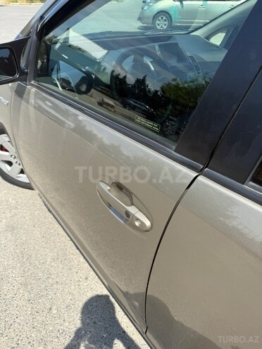 Toyota Prius-5