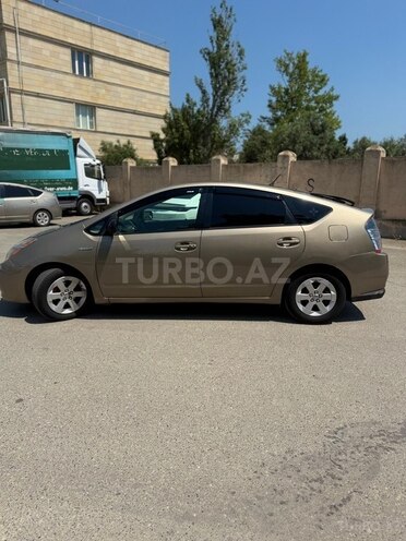 Toyota Prius-2