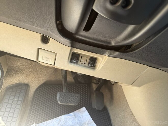 Toyota Prius-11
