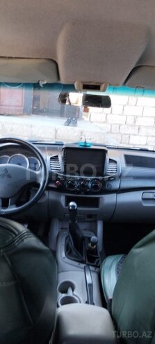 Mitsubishi L200-6