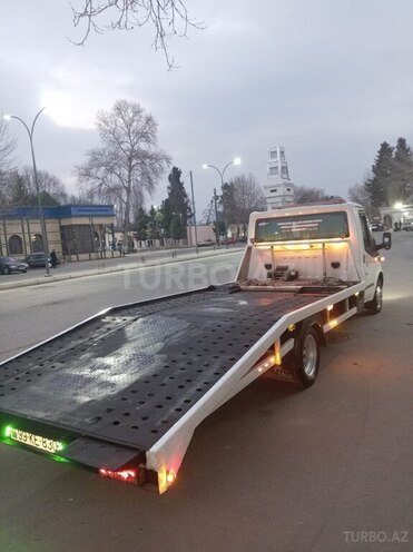 Ford Transit-3