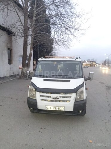 Ford Transit-1