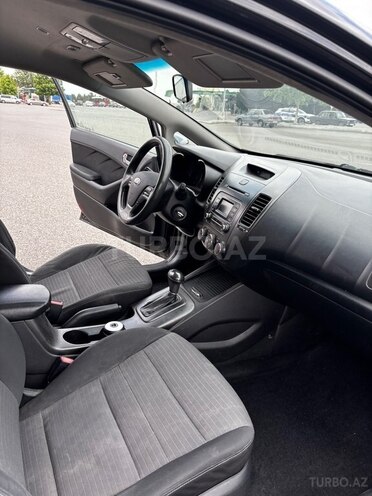 Kia Forte-10
