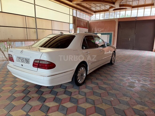 Mercedes E 240-14