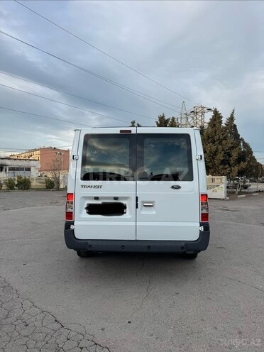 Ford Transit-7