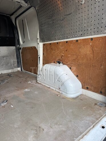Ford Transit-18