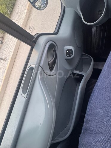 Ford Transit-14