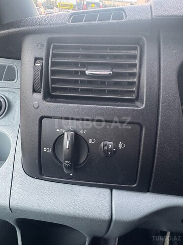 Ford Transit-13