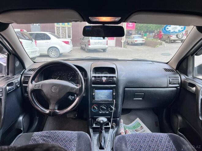 Opel Astra-12