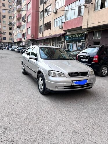 Opel Astra-11