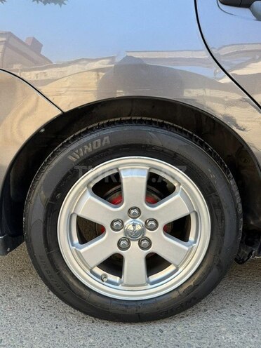 Toyota Prius-10
