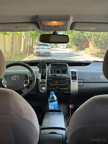 Toyota Prius-13