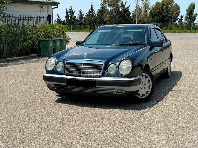Mercedes E 240-2