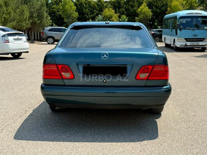Mercedes E 240-9