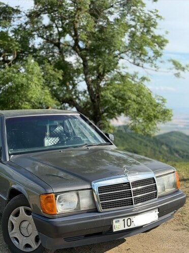 Mercedes 190-7