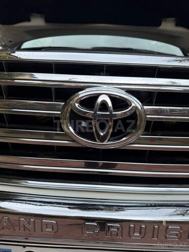 Toyota Land Cruiser-5