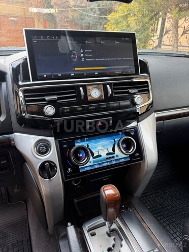 Toyota Land Cruiser-8