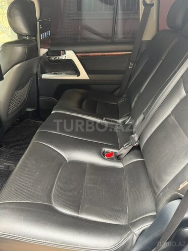 Toyota Land Cruiser-14