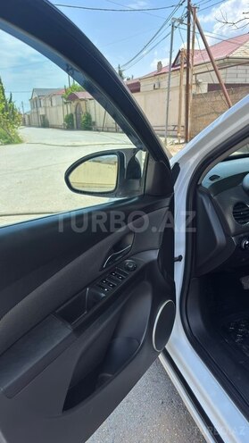 Chevrolet Cruze-14