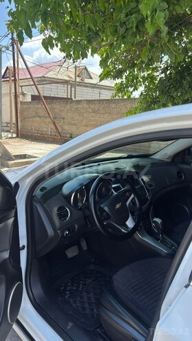 Chevrolet Cruze-13