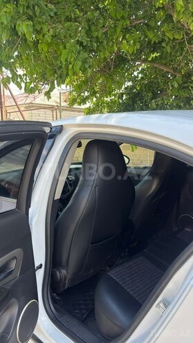 Chevrolet Cruze-11