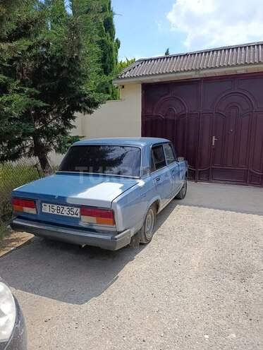 LADA (VAZ) 2107-2
