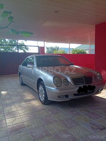 Mercedes E 240-2