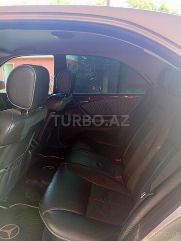 Mercedes E 240-9