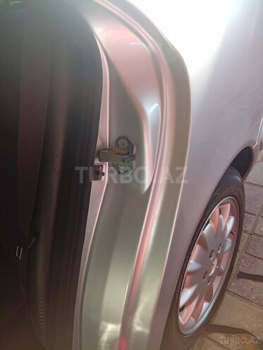 Mercedes E 240-10