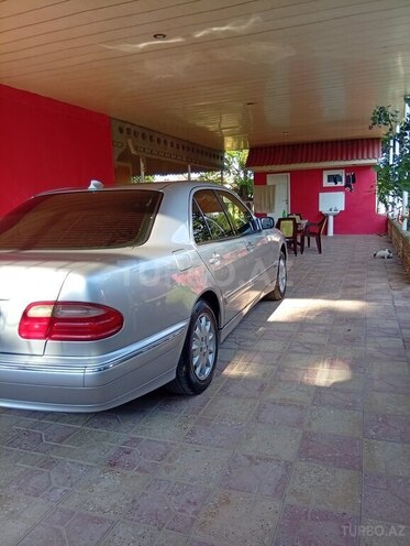 Mercedes E 240-20