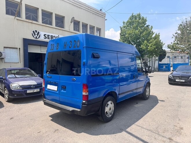 Ford Transit-6