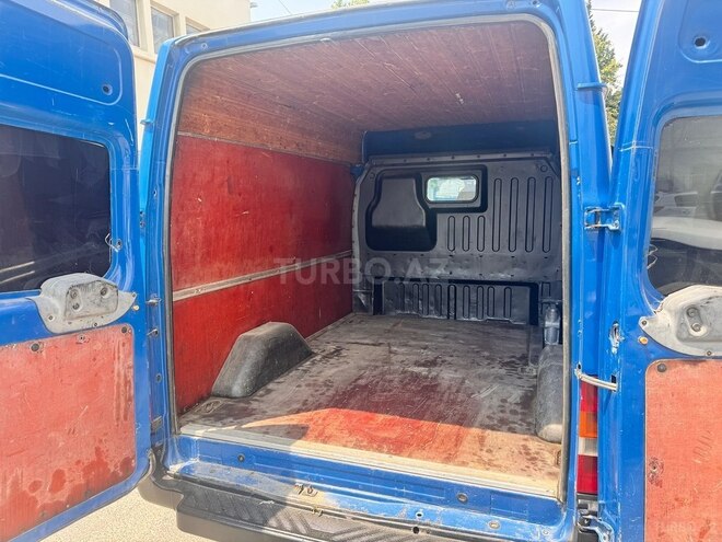 Ford Transit-11